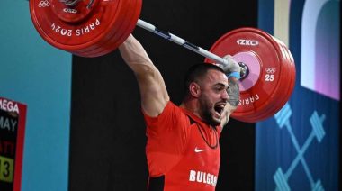 2024 Olympics: Top Weightlifting Moments & Stories You Missed